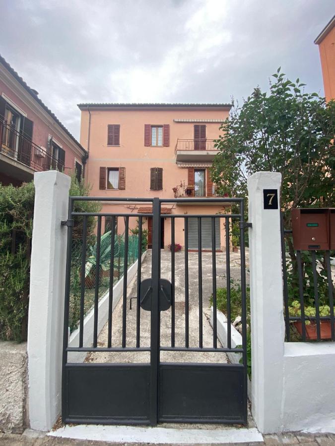 Robhouse Hotel Fabriano Kültér fotó