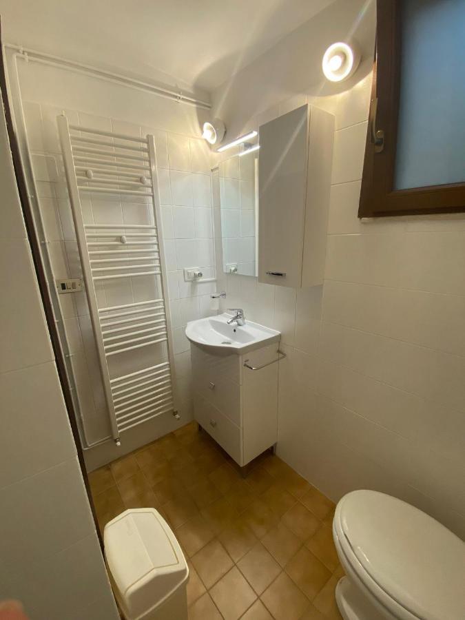 Robhouse Hotel Fabriano Kültér fotó